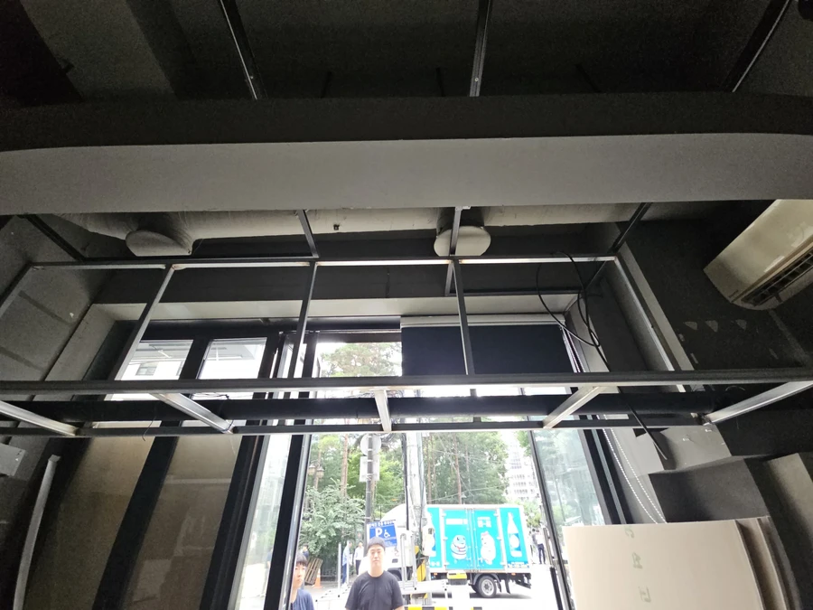 목공시공전문 주차공간 목공시공 지면 이격 처리