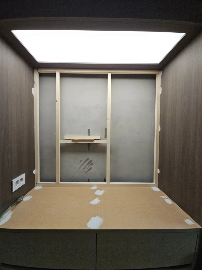 광교 목공시공 하부 합판 단상과 벽체 골조 설치